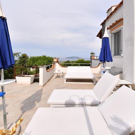 Relais Maison De Charles Иския Екстериор снимка