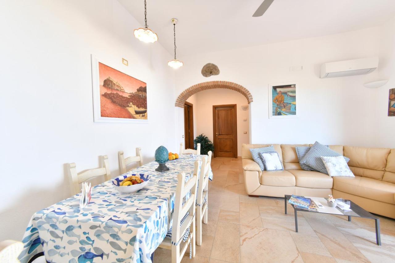 Relais Maison De Charles Иския Екстериор снимка