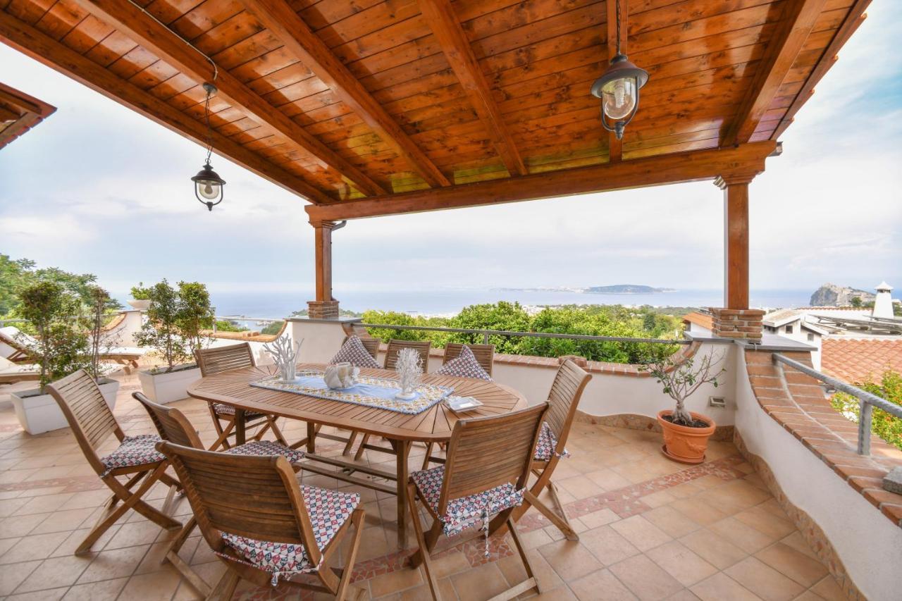 Relais Maison De Charles Иския Екстериор снимка
