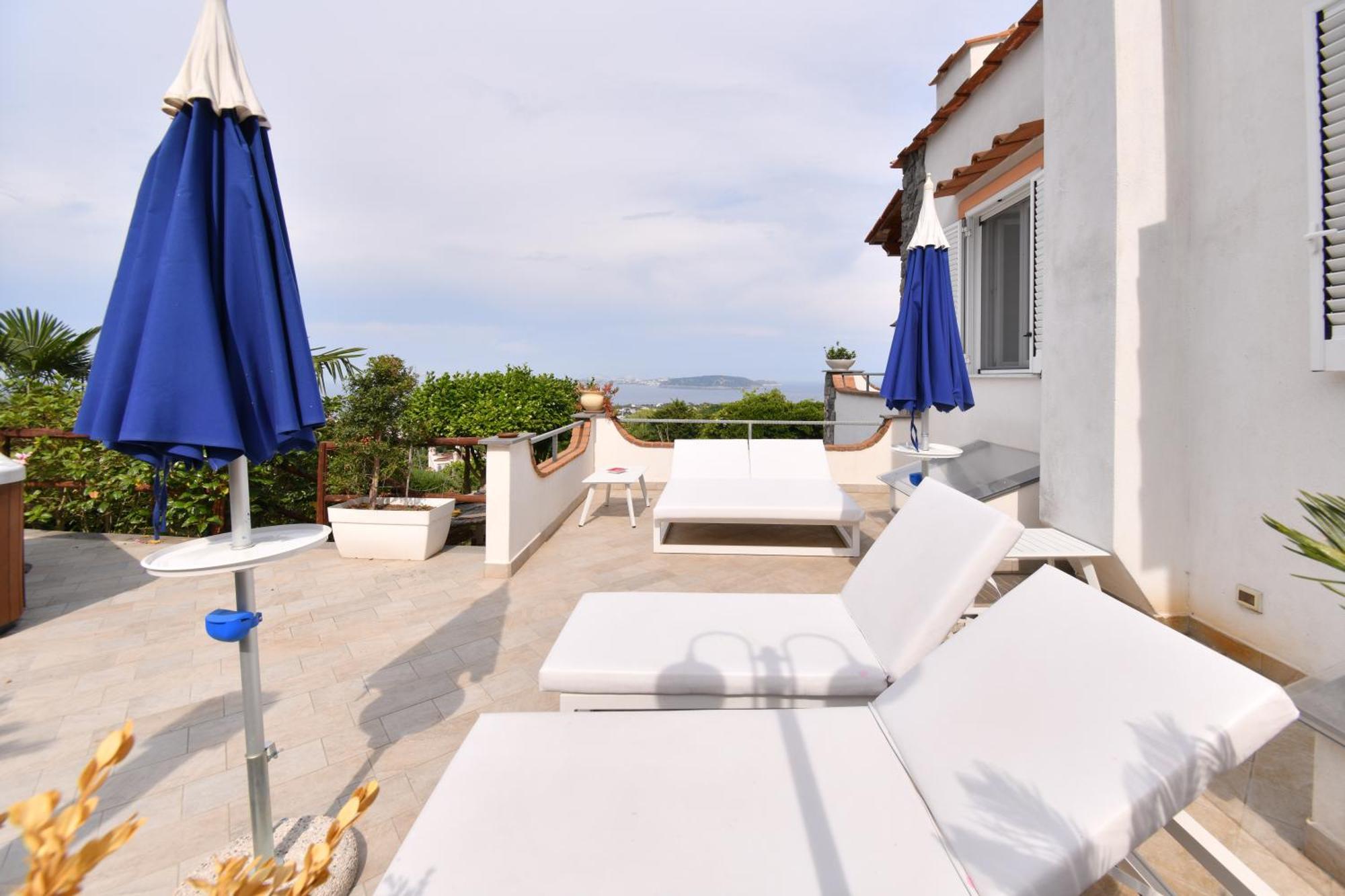 Relais Maison De Charles Иския Екстериор снимка