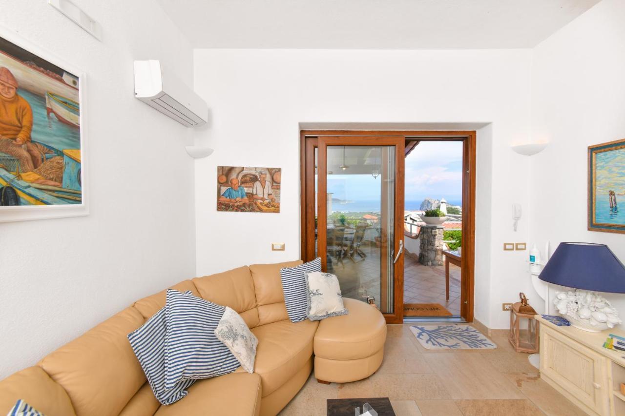 Relais Maison De Charles Иския Екстериор снимка