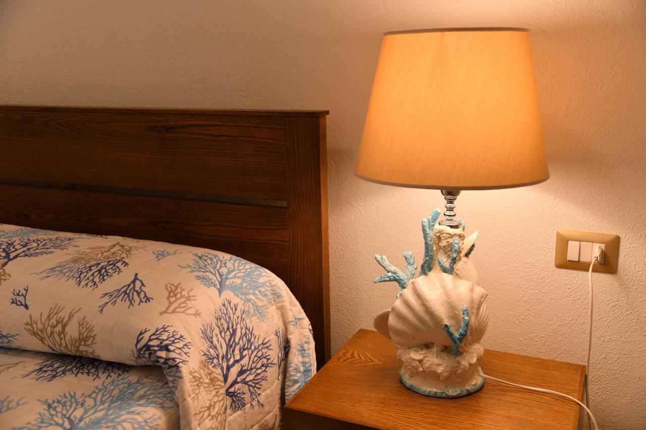 Relais Maison De Charles Иския Екстериор снимка