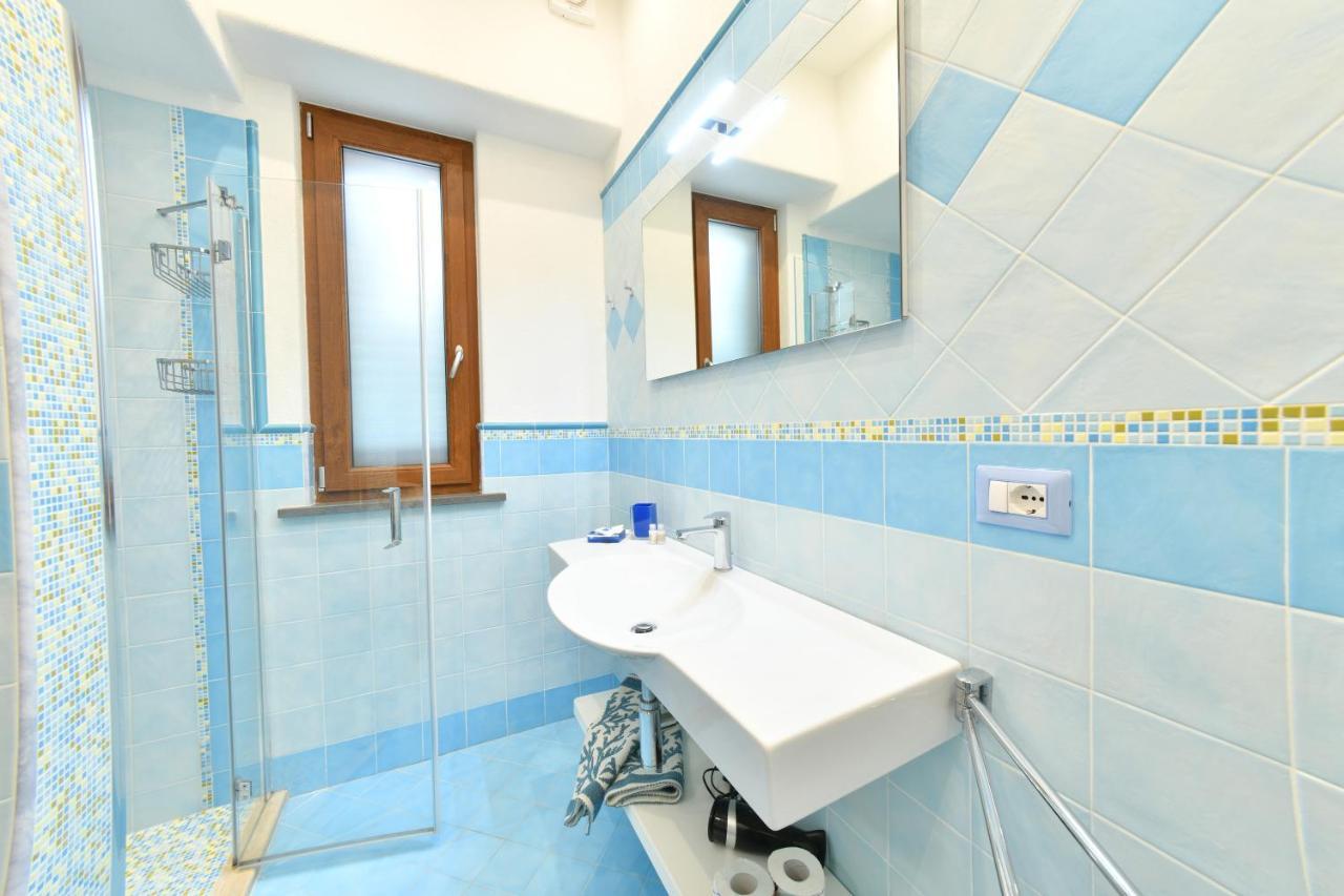 Relais Maison De Charles Иския Екстериор снимка