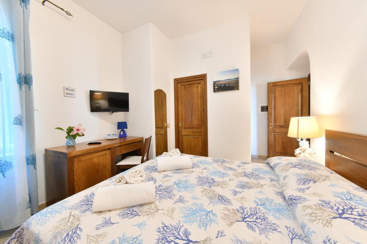 Relais Maison De Charles Иския Екстериор снимка