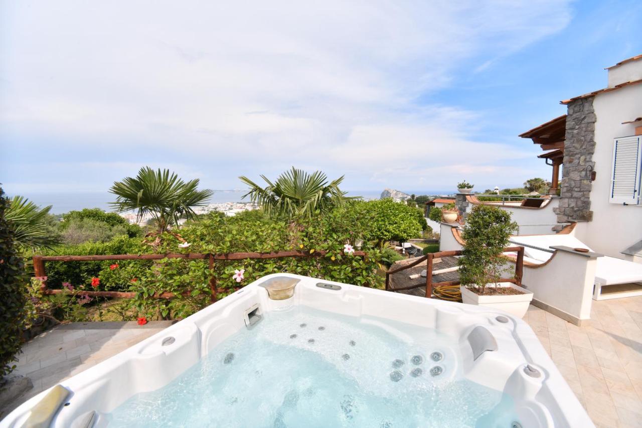 Relais Maison De Charles Иския Екстериор снимка