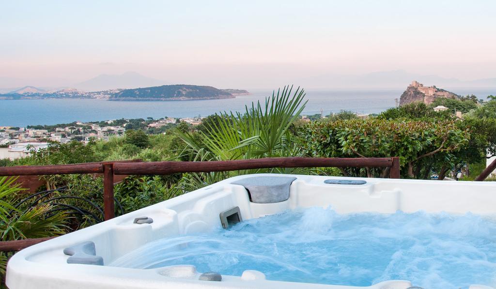Relais Maison De Charles Иския Екстериор снимка
