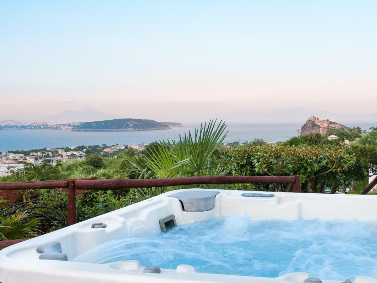 Relais Maison De Charles Иския Екстериор снимка